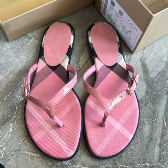 Burberry thong sandals - Picture 1 of 4